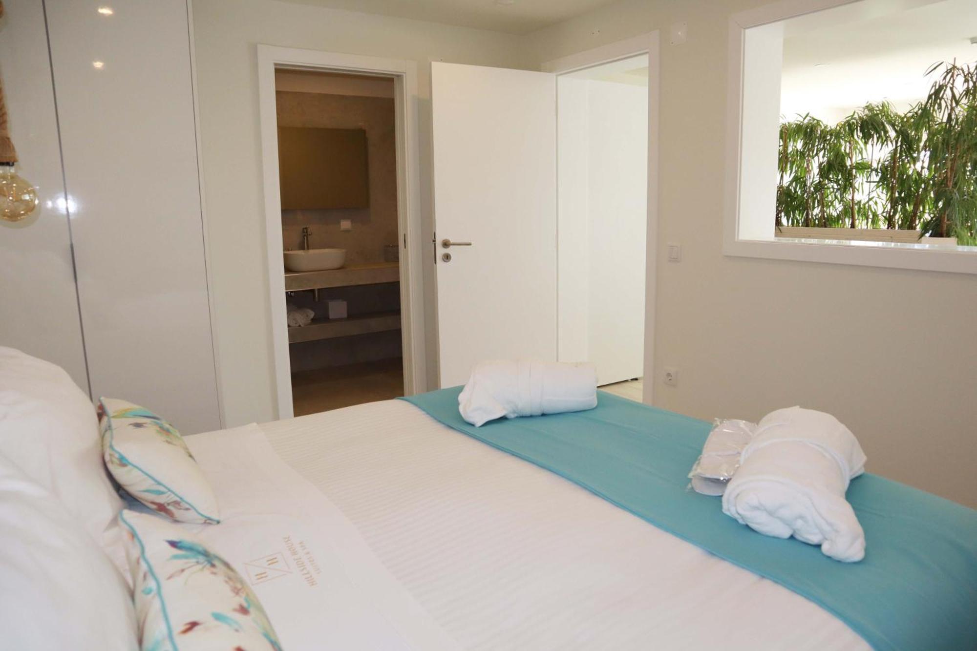 Hillside House Suites & Spa Фош-ду-Арелью Экстерьер фото
